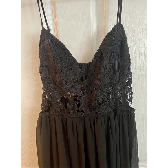 Windsor Black Dress - Picture 7 of 8